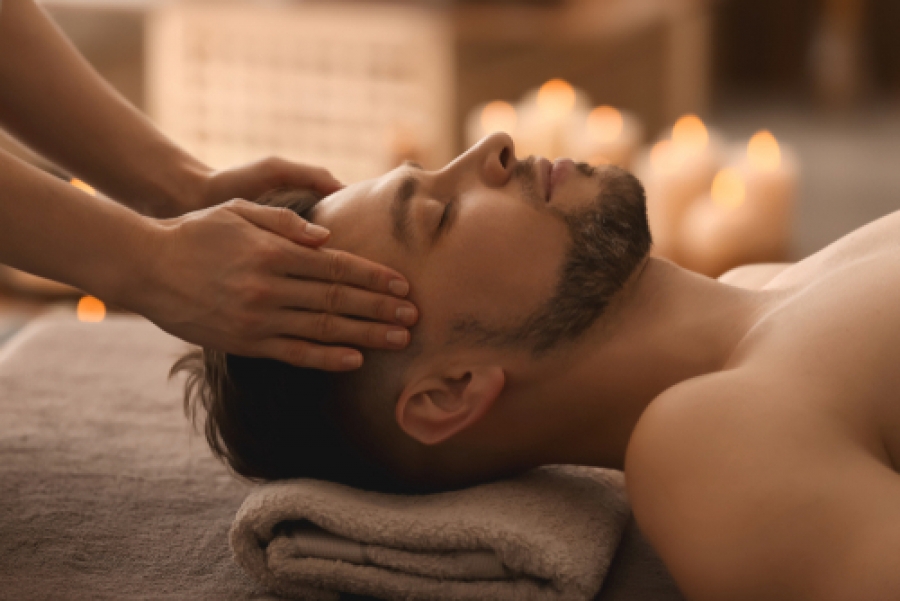 How To Do Massage Therapy The Right Way - The Mews Beauty